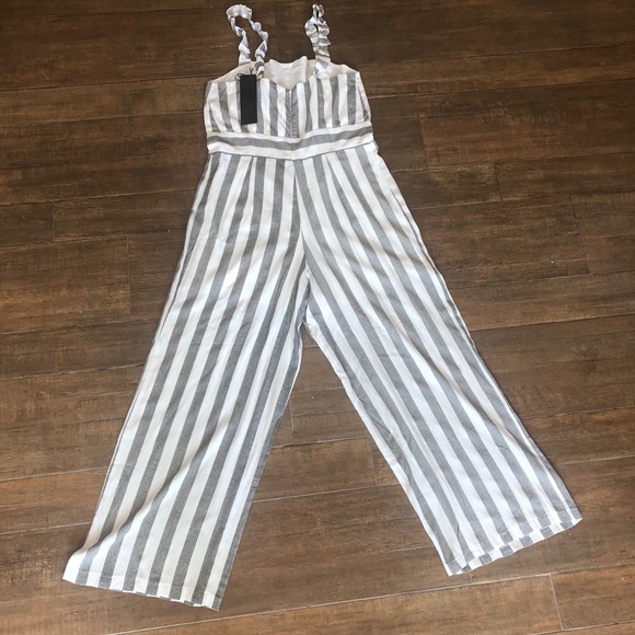 NWT Grey and White Romper from Nordstrom - Picture 4 of 8
